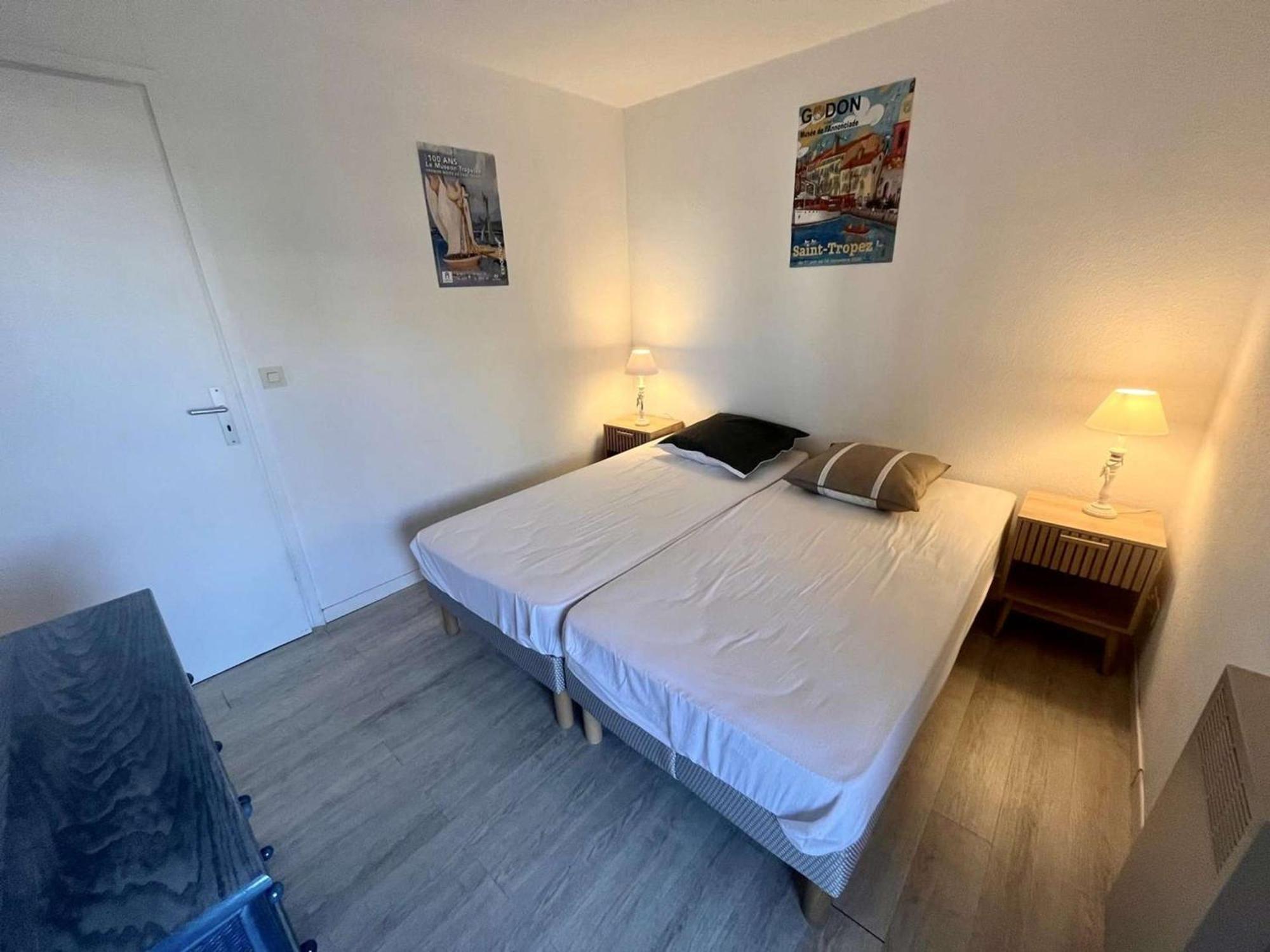 Appartement 2P, 4 Couchages, Terrasse Et Salon De Jardin A 200M De La Plage, Frejus - Fr-1-226A-22 Экстерьер фото